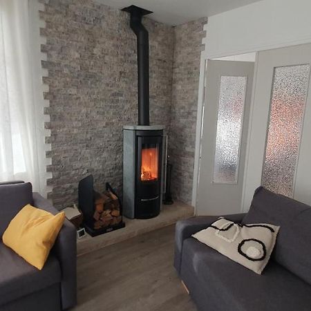 Appartement Entier Au Dessus De Villa, Climatisation Reversible Poele A Bois Tres Chaleureux , Wi Fi Parking Privee Gratuit Situation 500 M, Plage Et Centre Ville Sanary-sur-Mer Εξωτερικό φωτογραφία