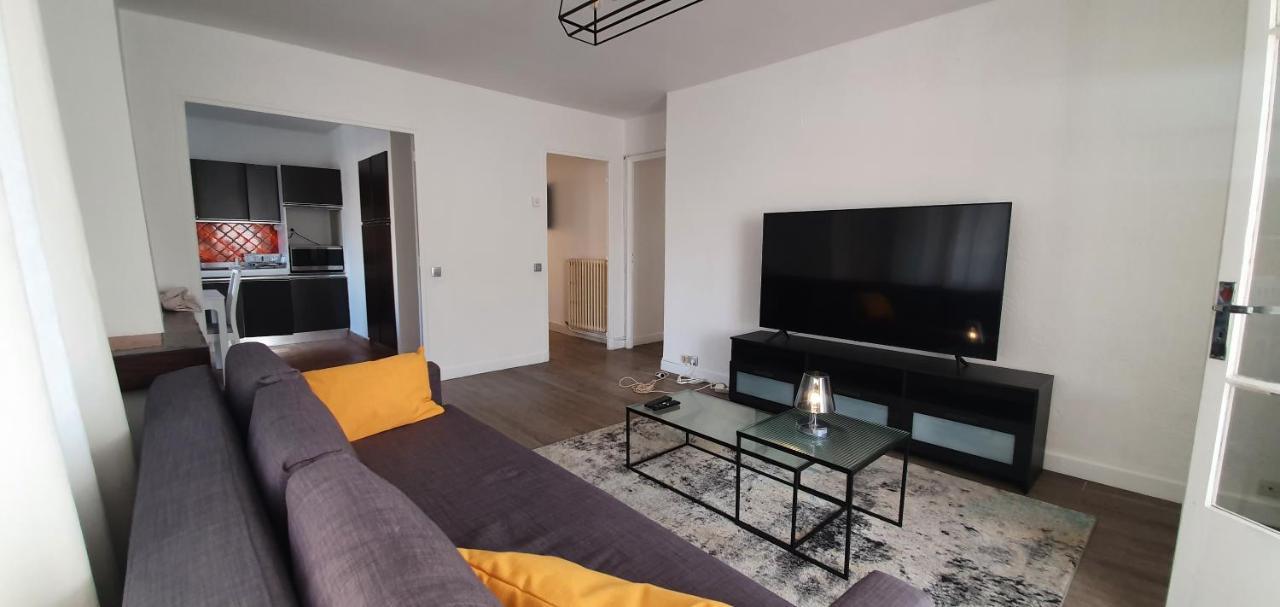 Appartement Entier Au Dessus De Villa, Climatisation Reversible Poele A Bois Tres Chaleureux , Wi Fi Parking Privee Gratuit Situation 500 M, Plage Et Centre Ville Sanary-sur-Mer Εξωτερικό φωτογραφία